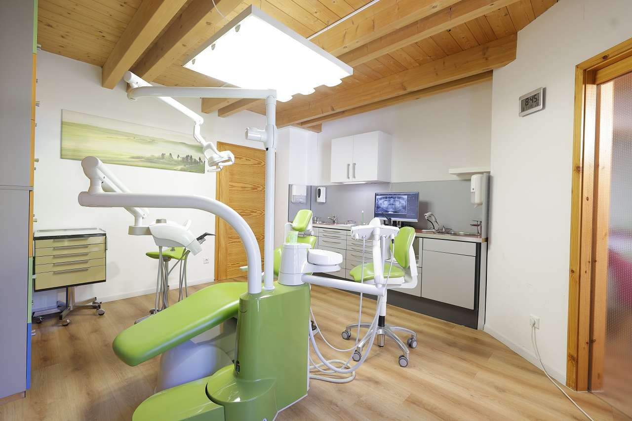Dentlein Behandlung